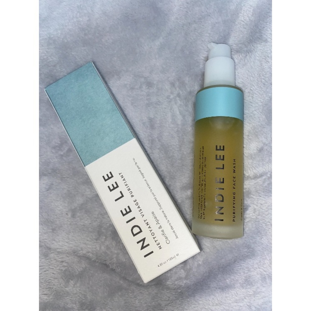 • INDIE LEE PURIFYING FACE WASH •